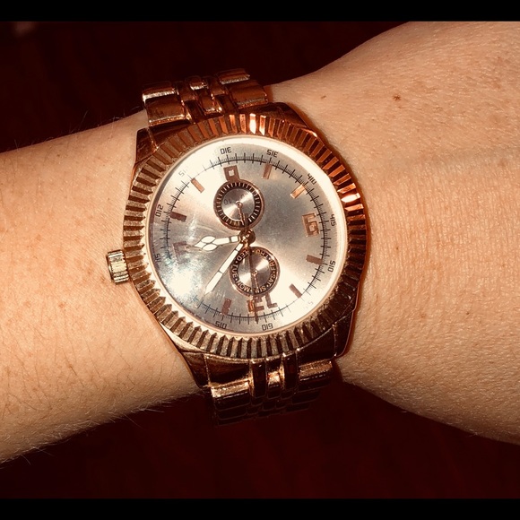 Rose Gold Large Face Bracelet Watch - Picture 3 of 3